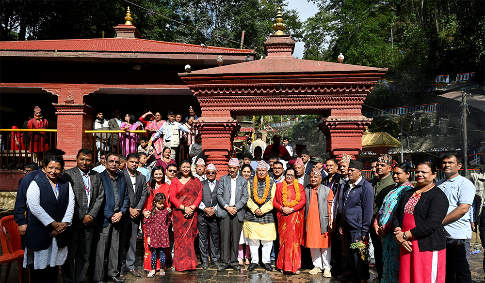 राष्ट्रपतिद्वारा दक्षिणकाली मन्दिरमा पूजाअर्चना